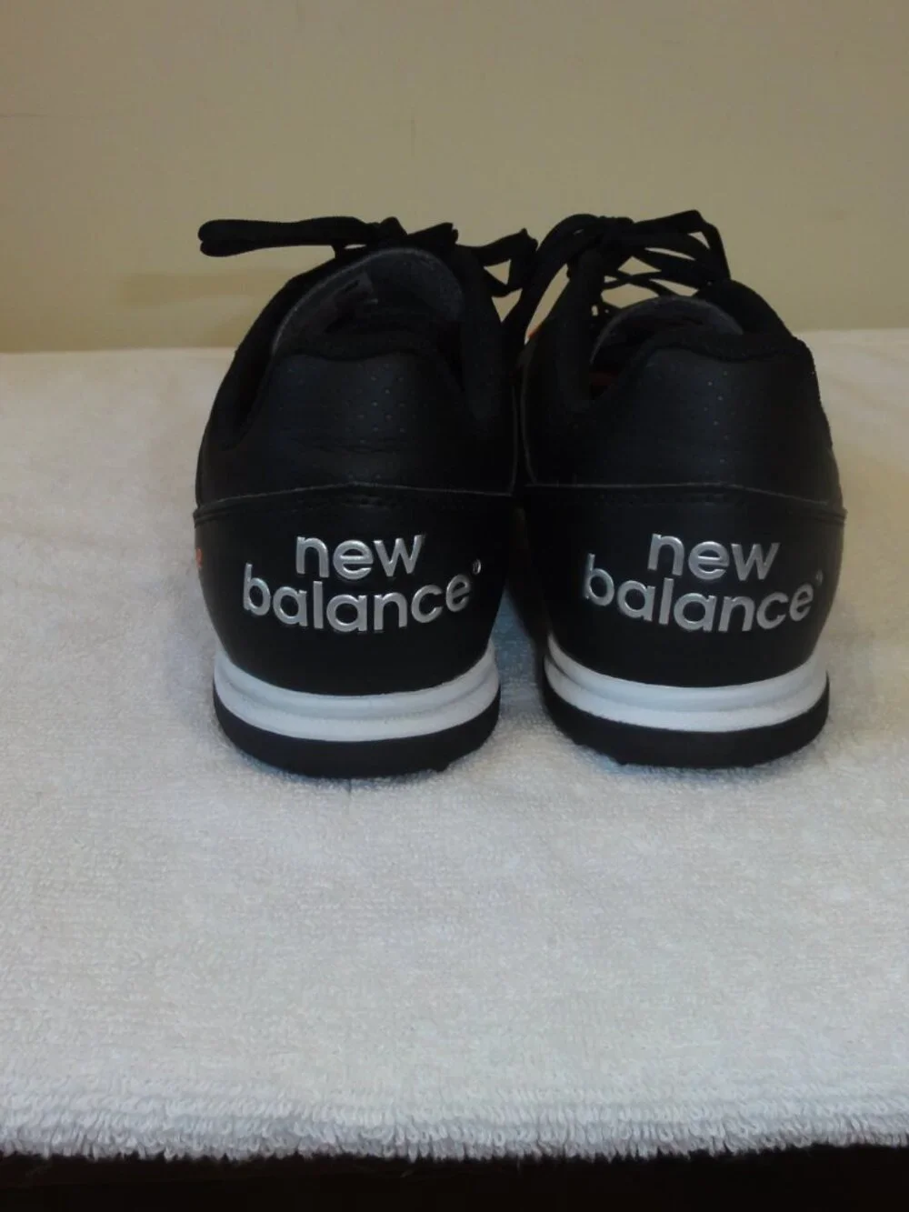 New Balance 442 V2 Turf Black Men’s Size 9W - 2E EXCELLENT CONDITION!